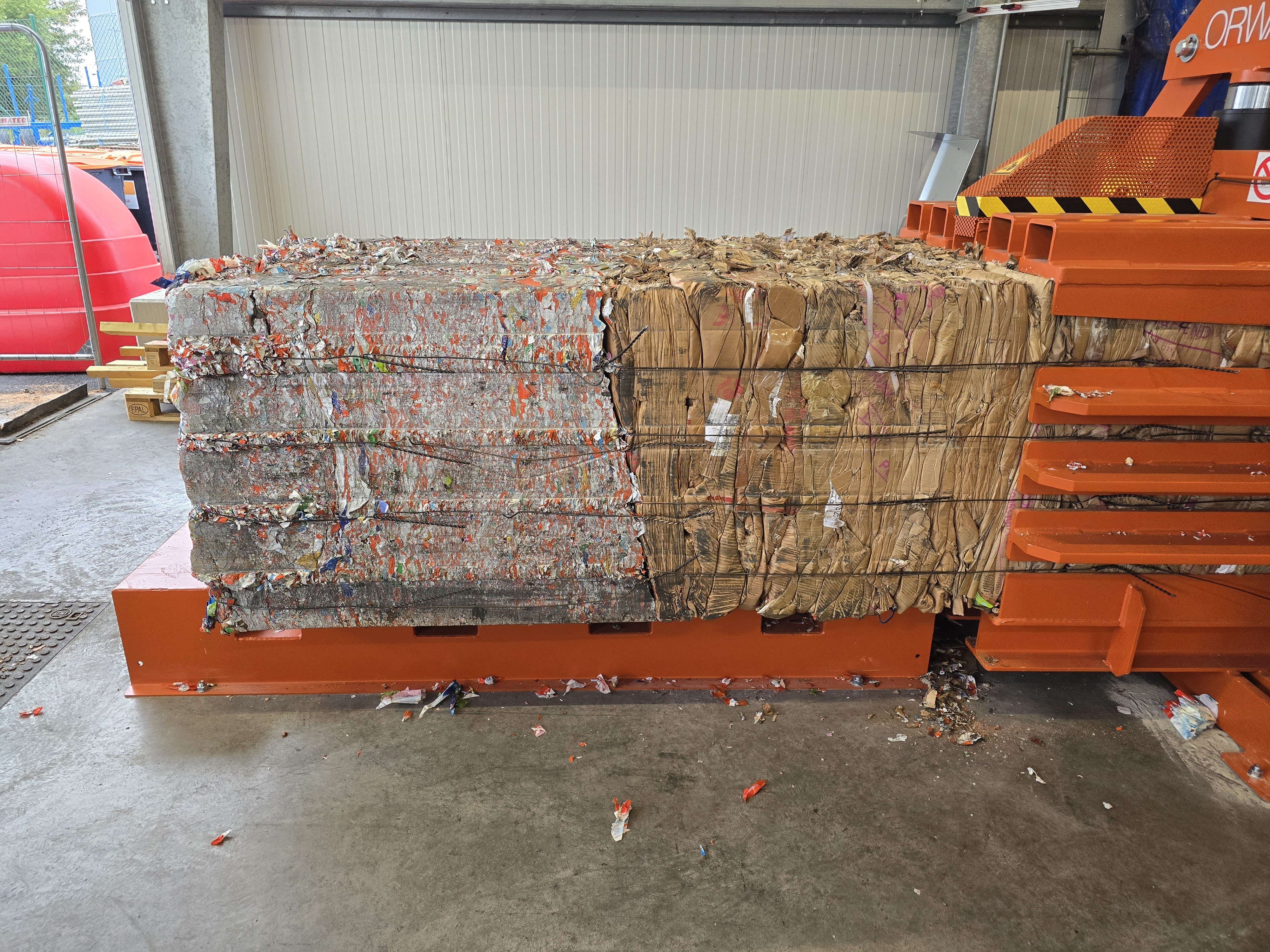 presse à carton et plastique
